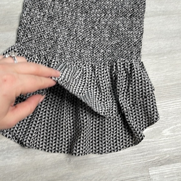 Madewell Smocked Ruffle Skirt Shirt 100% Silk Size XXS - Picture 4 of 6